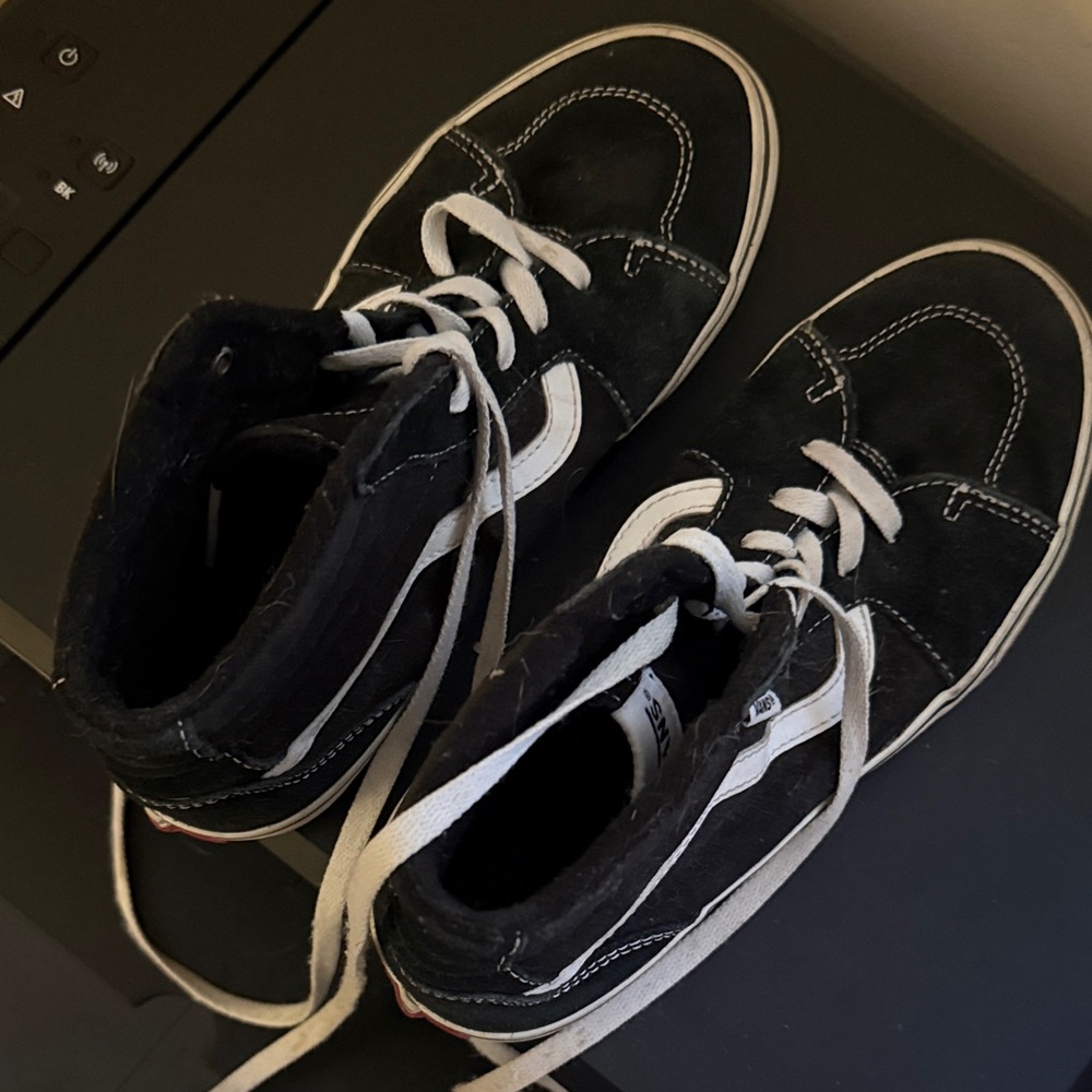 Kids High-Top Skate Shoes in Black and White - Classic Stripe